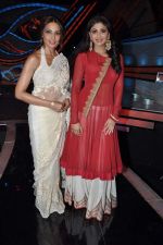 Bipasha Basu, Shilpa Shetty on the sets of Nach Baliye 5 in Filmistan, Mumbai on 12th March 2013 (8).JPG
